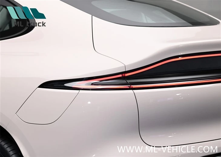 IM LS6 SUV EV