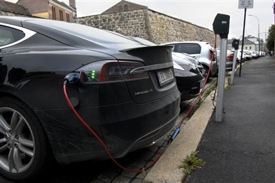 Novemberben az elektromos járművek piaci részesedése Norvégiában elérte a 90,...