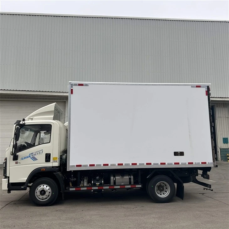 New Sinotruk HOWO 4×2 Refrigerated Truck
