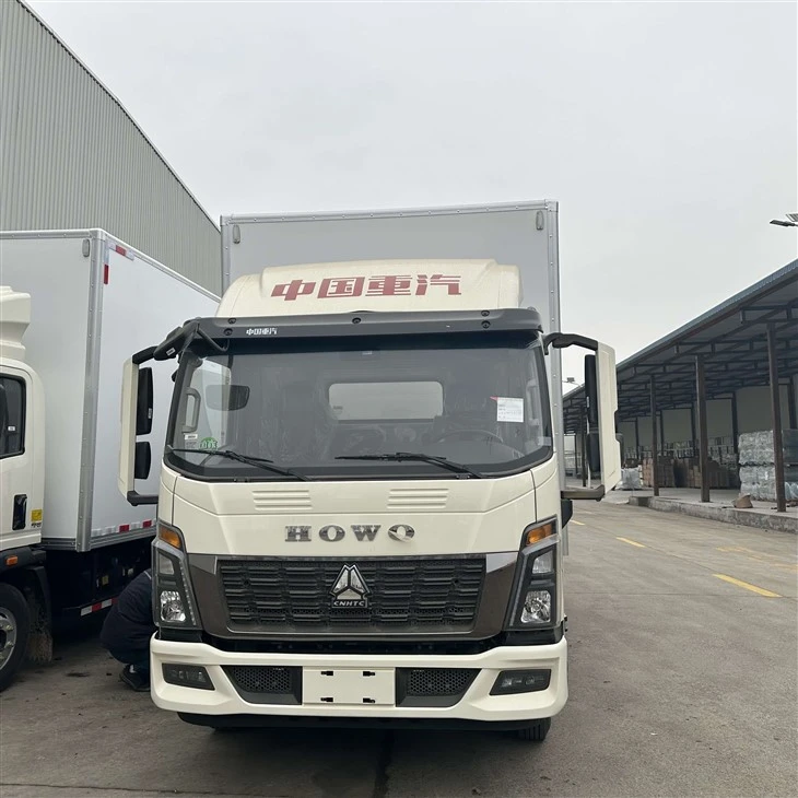 New Sinotruk HOWO 4×2 Refrigerated Truck