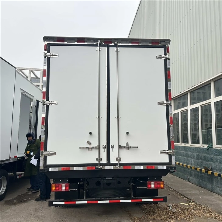 New Sinotruk HOWO 4×2 Refrigerated Truck