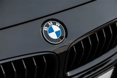 Kormányrendszer hibája: BMW X3/X4/2 sorozat részleges visszahívása