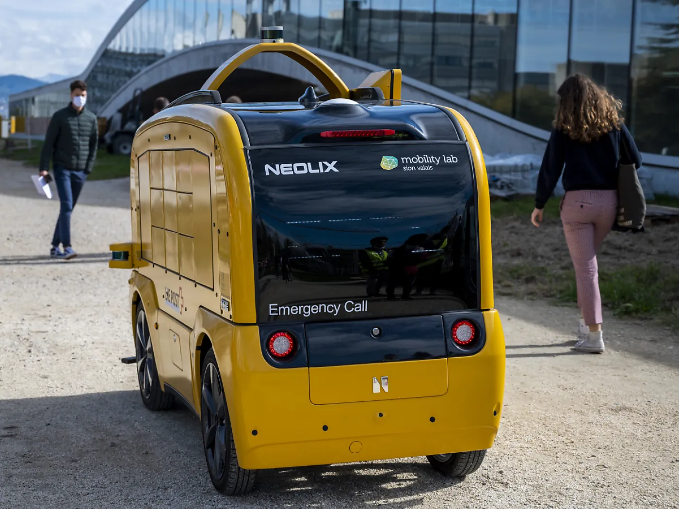 Svájc autonóm vezetési szabályokat vezet be