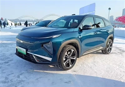 Az új Thor hibrid rendszerrel felszerelve: Bemutatták a Geely Galaxy L7 EM-i-t