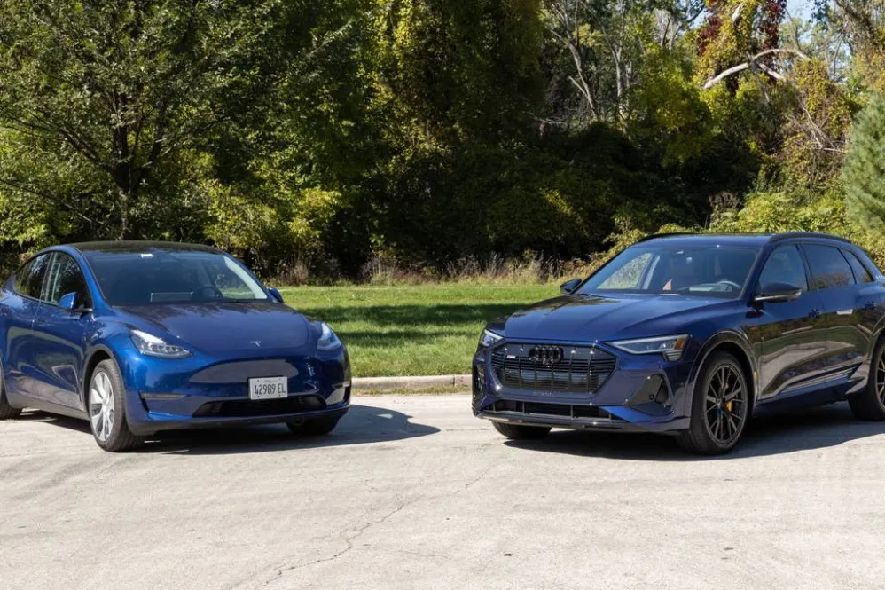 A Tesla globális autóeladásai most először lépték túl az Audit