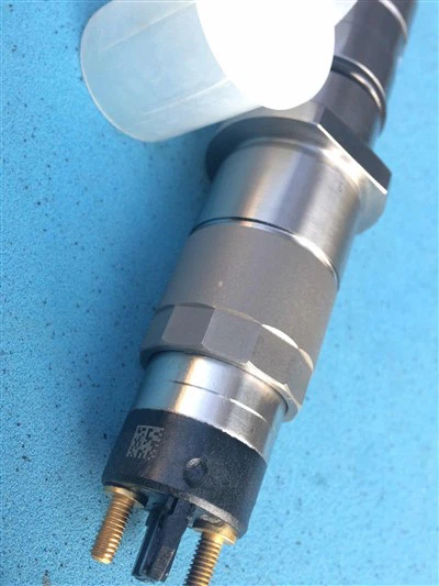 Dízel alkatrészek 4930485 0445120241 Common Rail injektor Cummins ISLE motorhoz